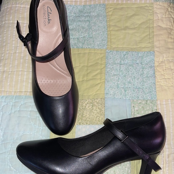 Black Clark’s size 11 Women’s with good condition box - Picture 3 of 3